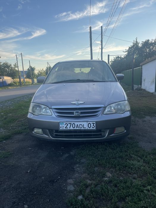 Honda odyssey RA6 2001