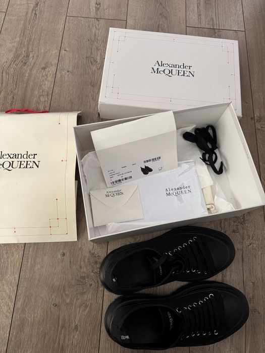 alexander mcqueen tread slick low