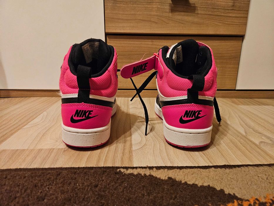 Adidasi Nike Kids' Court Borough Mid 2, 37.5, roz/Fucsia cu negru