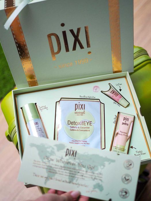 НОВ! Козметичен комплект PIXI