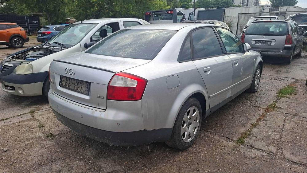 Dezmembrez AUDI A4 B6 - 2.0 Benzina Din 2002 - ALT