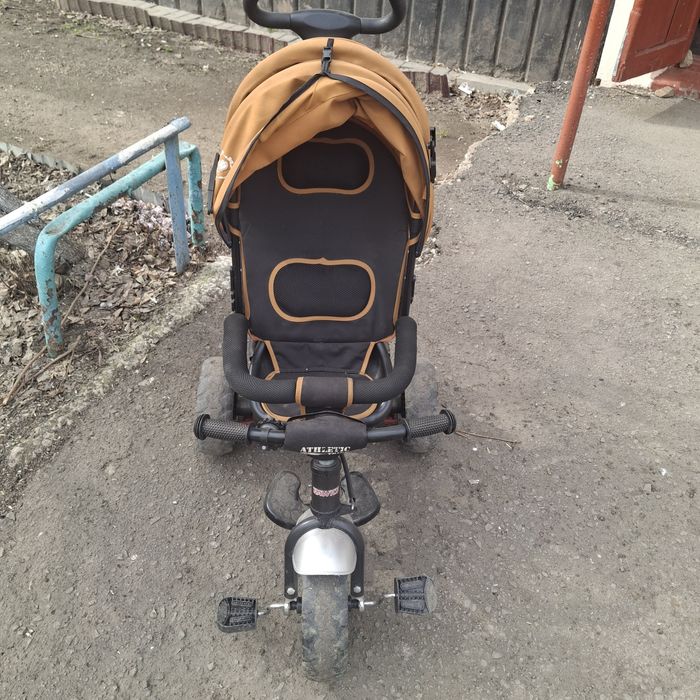 Продам трехколесный велосипед