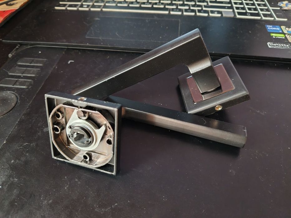 Meloni ручка на розетке 2 шт, F701 BB/BN