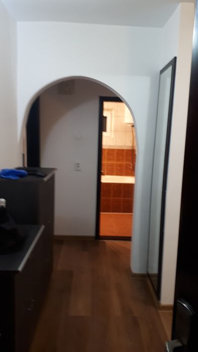 Apartament 2 camere decomandat et 2 gaz zona Calomfirescu  cu Eroii