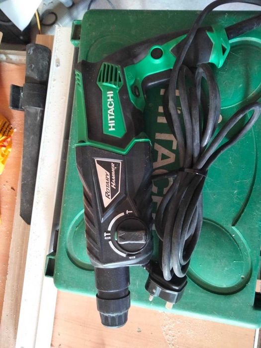 перфоратор HITACHI DH26PX