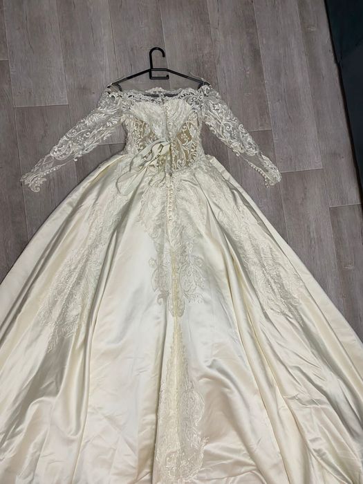 Срочно продам свадебное платья