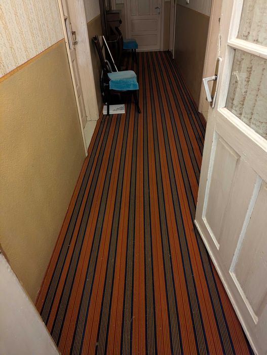 Traversă hol vintage – model clasic cu dungi, ~5 m lungime