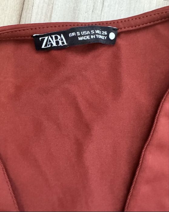 Къси потници и боди Zara, Stradivarius,Reserved