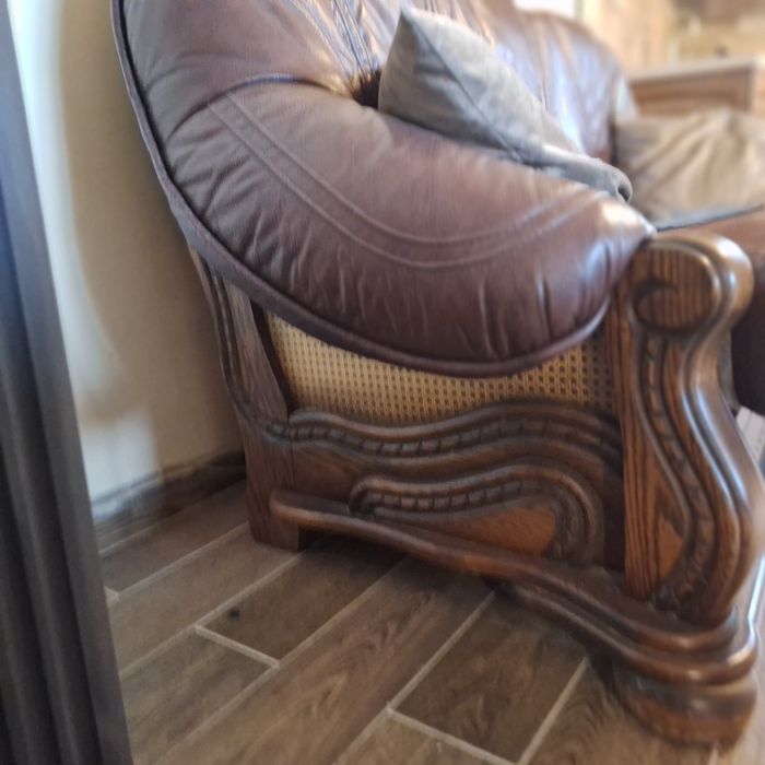 Двойка кресла  и тройка разтегателен диван естествена кожа