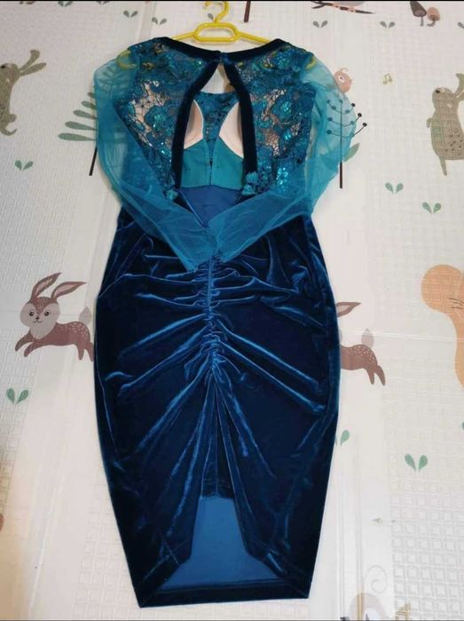 Vând rochie  Atmosphere Fashion trei sferturi