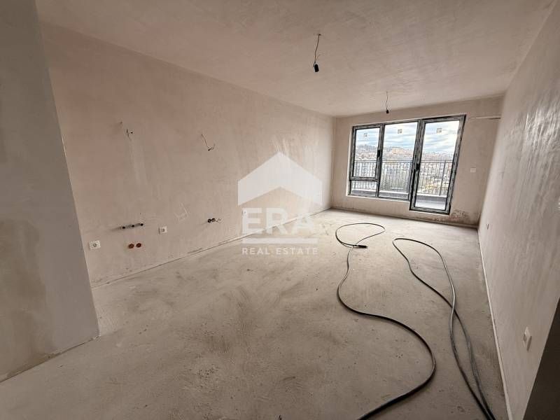 Продава се Двустаен апартамент в Варна, Възраждане 1 - 59 кв.м за 994 €/кв.м - Снимка #7