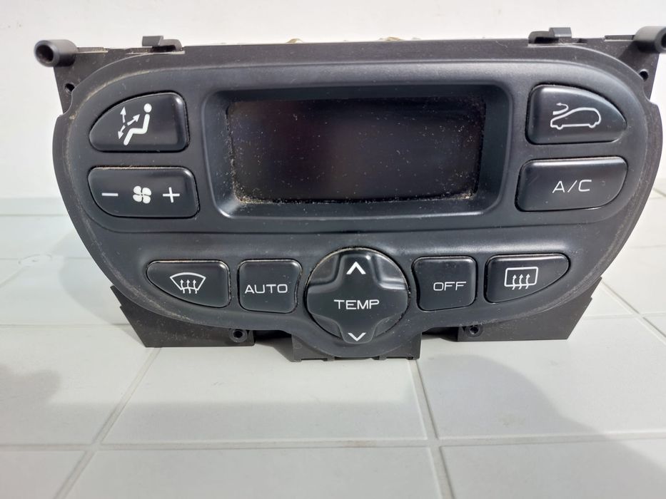 Panou Comanda Butoane Clima Climatronic Ventilatie Peugeot 307