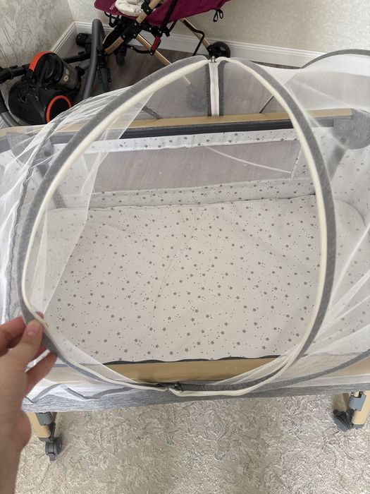 манеж новый с колесами