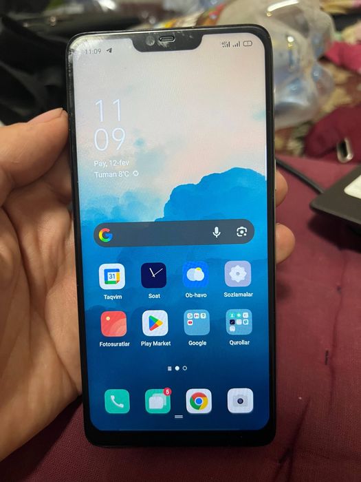 Fax J15 pro max teli sotiladi yangi karofka zaryadniklari ham bor