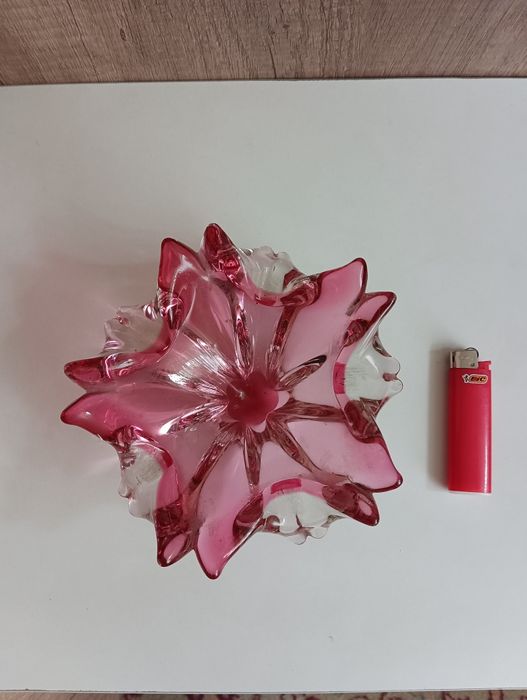 Продам   вазочку.