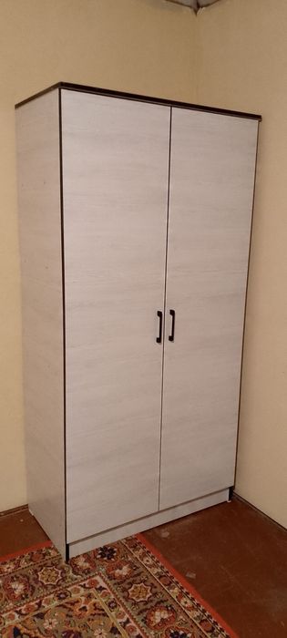 5 ta shkaf sotiladi holati yaxshi