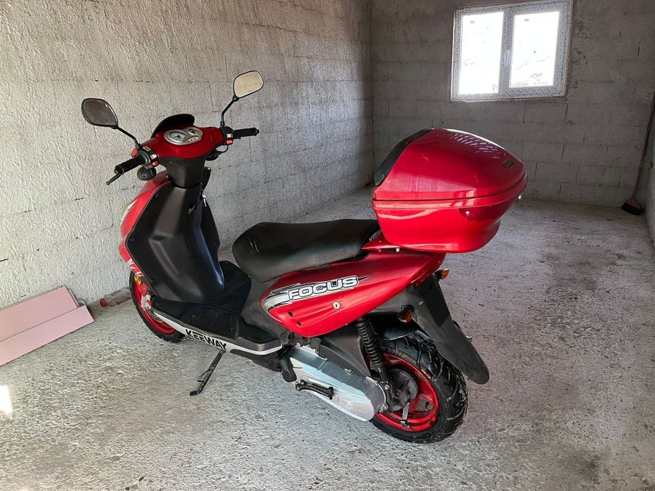 Vând scuter de 49 înscris pe primărie