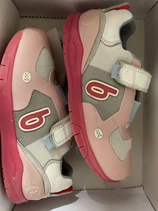 Кроссовки Biomecanics 30р