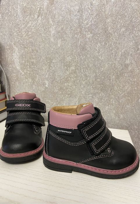 Детские ботинки