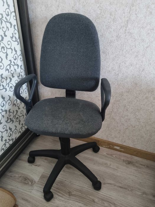 Кресло офисное, б/у