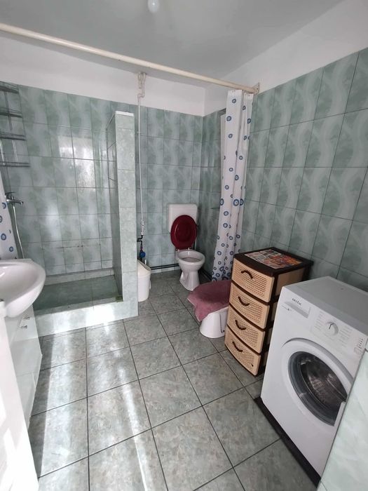 Închiriez garsoniera si apartamente