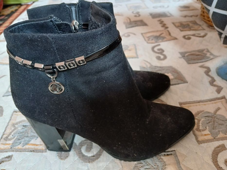 Женский аяқ киімдер