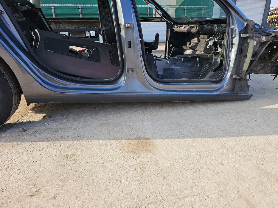 Prag lateral dreapta AUDI A4 (8W2, B9) [Fabr 2015-2023] OEM