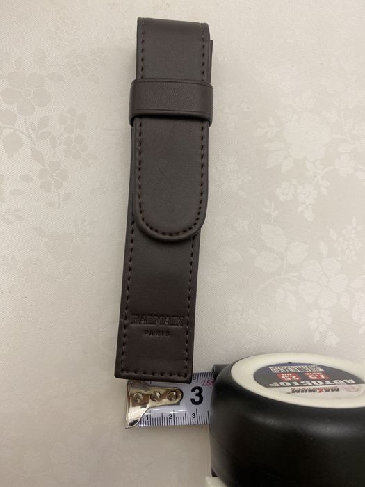 Продам новый чехол Balmain paris