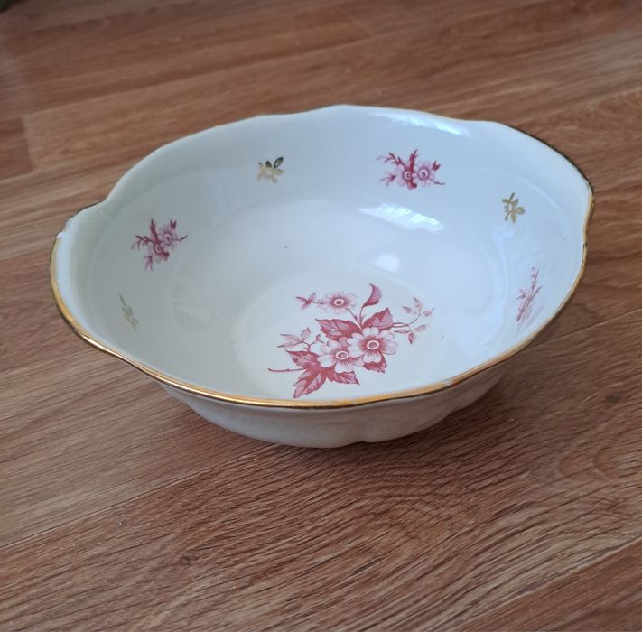 Посуда  фарфоровая. и др.