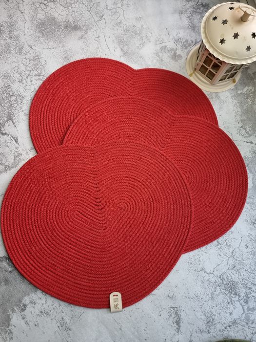 Сервировочные салфетки и корзины