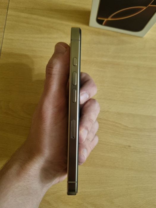 Iphone 16 PRO 256 gb Desert Titanium