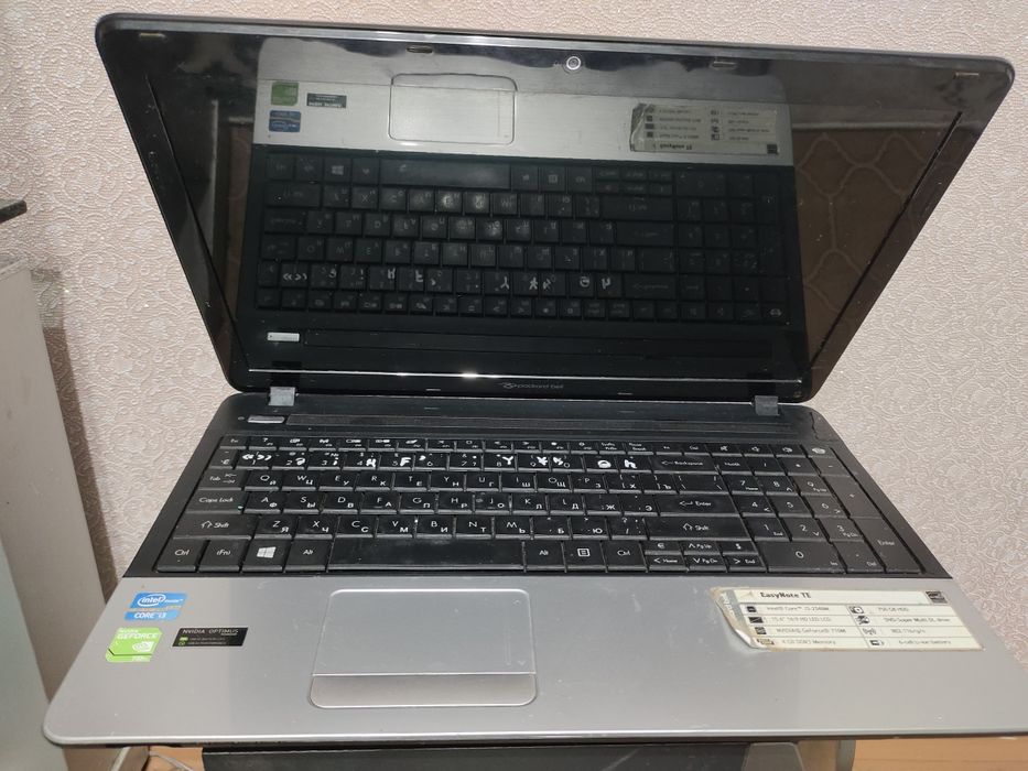 Ноутбук packard bell 700GB
