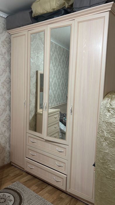 Спальный гарнитур