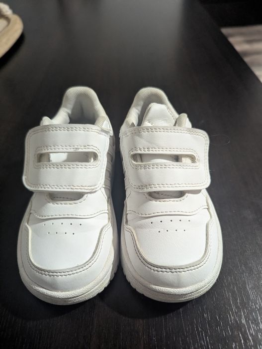 Adidași băieți mărimea 24