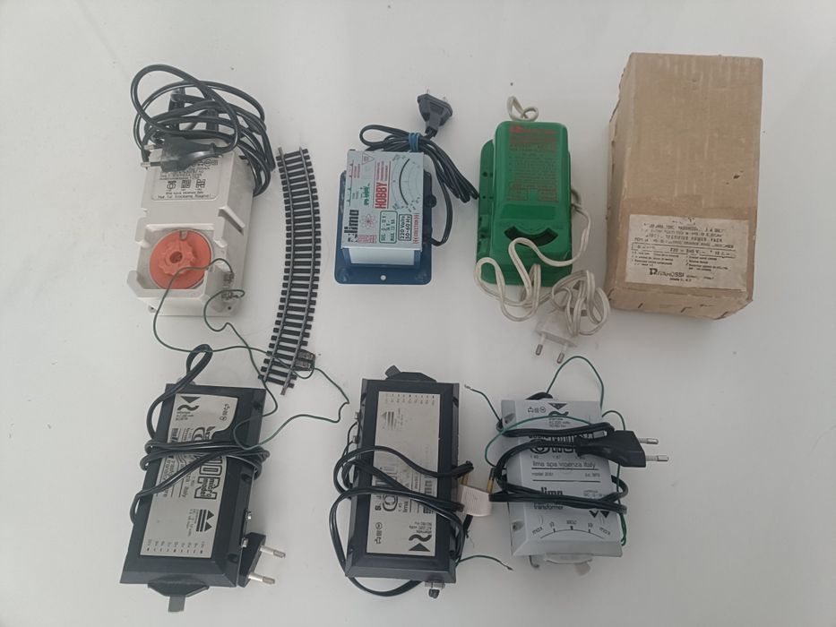 Machetă accesorii Trenulet electric ,  Pod, căsuțe ,  Trecere calea