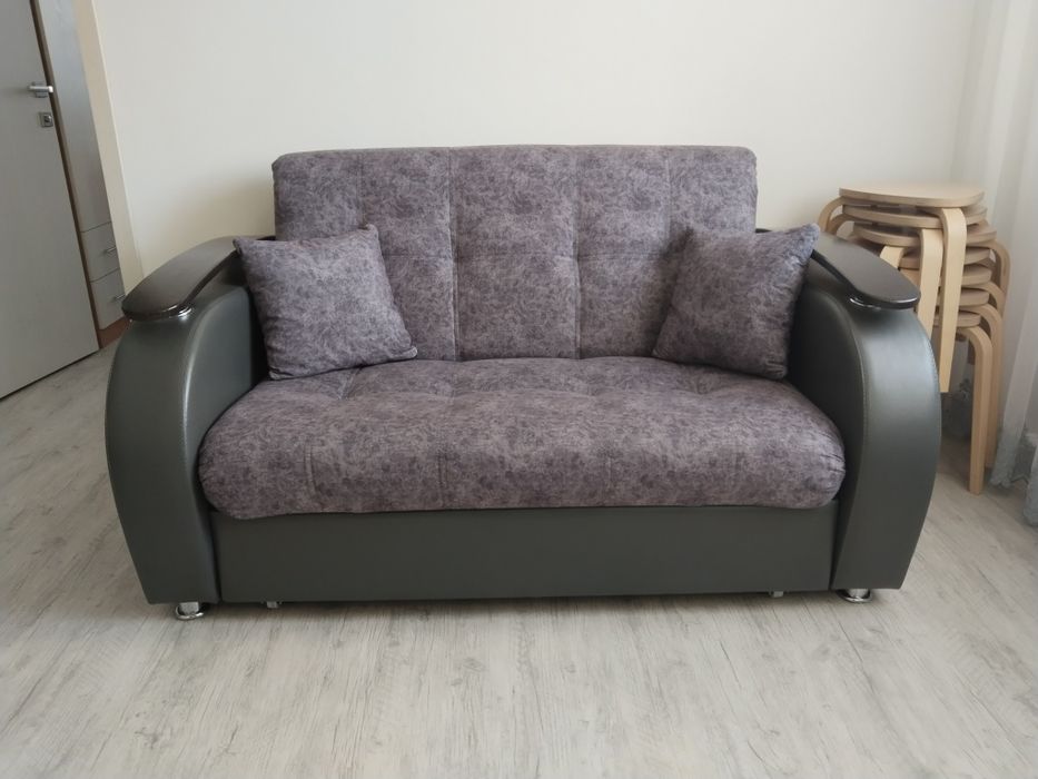 Продам диван Версаль