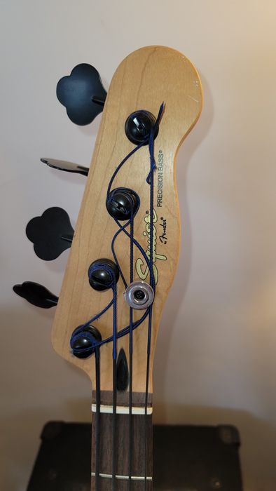 Bass Squire Mike Dirnt