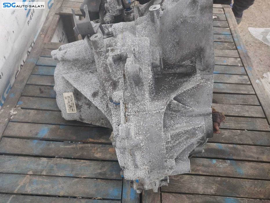 Cutie Viteze Manuala 6 Trepte cu Defect Ford Focus 3 1.6 TDCI 2010 - 2018 Cod AV6R-7002-KF