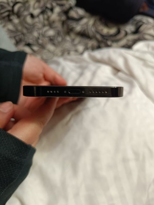 Срочно продам телефон