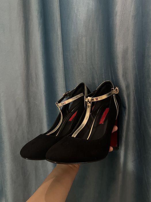 Замшевая туфли