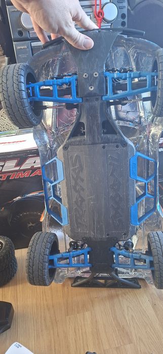 Traxxas slash 4x4 ultimate & Arrma senton 223S