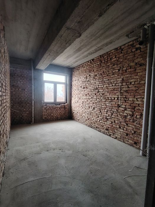 Квартира сотилади 169 кв с мансардом