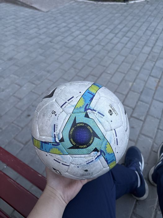 Продам мяч за 4000