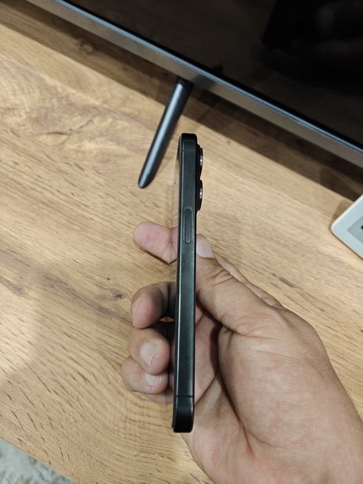 Продам iphone 15 pro