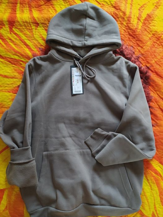 Толстовка новая с капюшоном