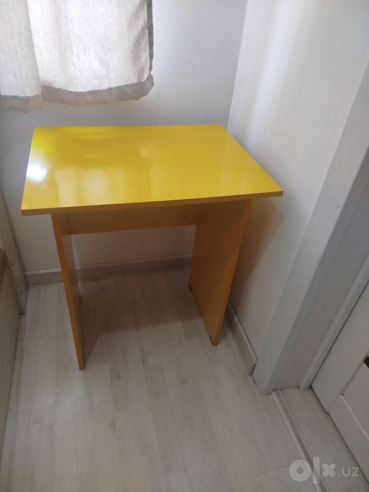 1 kishilik sandiqli krovat, shkaf, dars stoli arzon narxlarda sotiladi