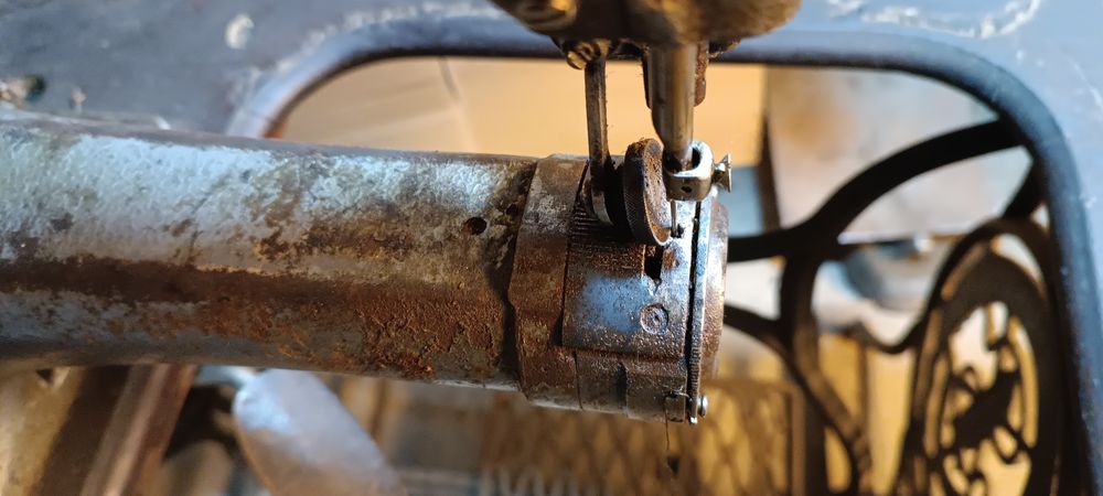 Mașina de  cusut Singer pentru marochinărie