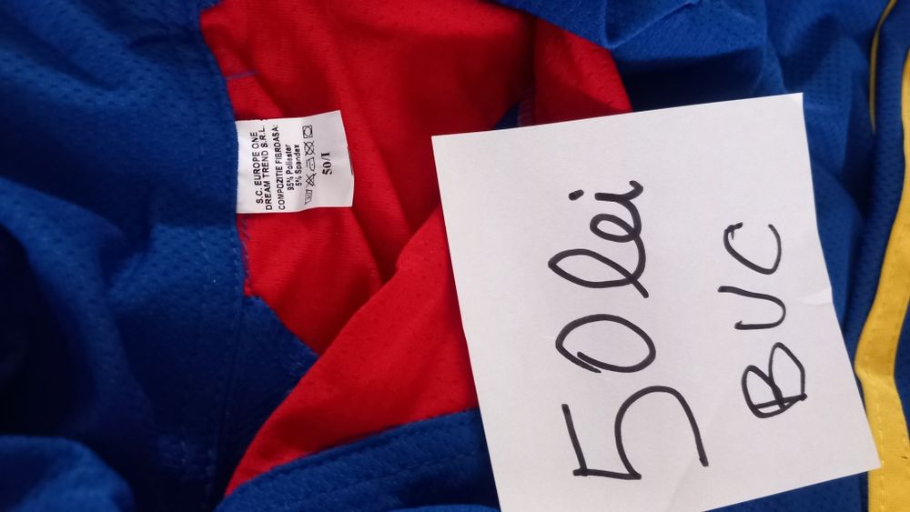 Vand tinuta militara