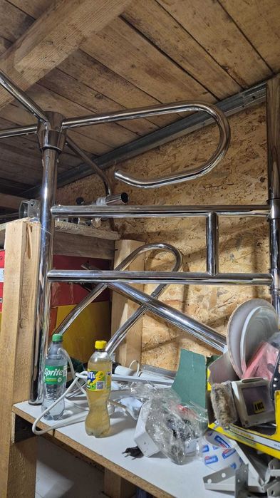 Poarta intrare magazin