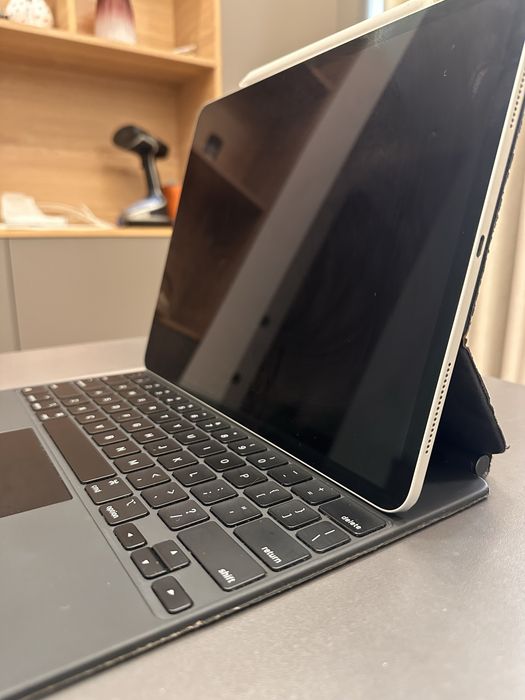 iPad Pro 12.9 4 Gen 128GB + Magic Keyboard + Apple Pencil 2